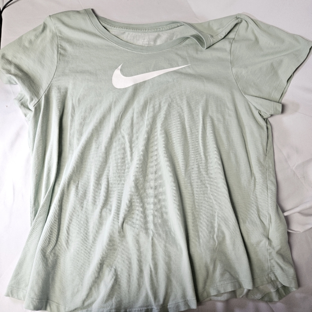 Nike Light Green Short Sleeve Tee
